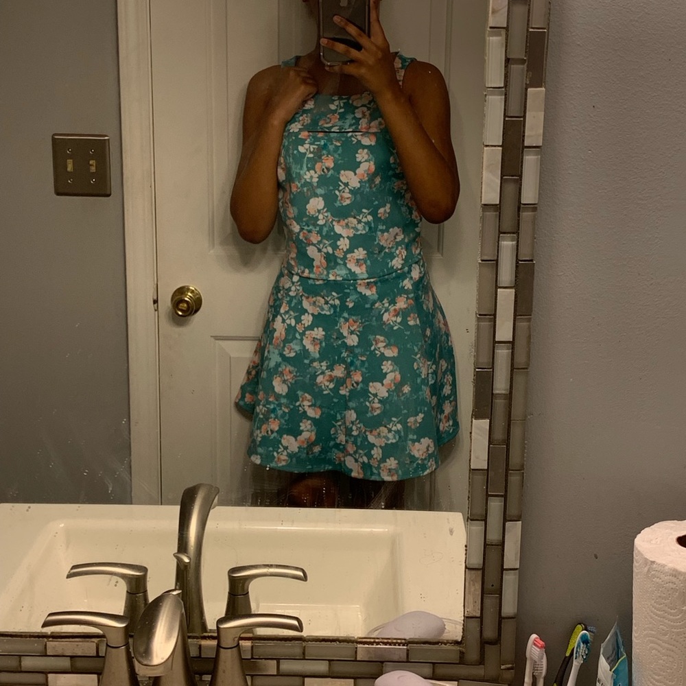 2 piece set . - Picture 6 of 7